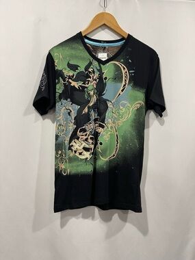 Y2k Graphic V-Neck Shirt in Black and Green